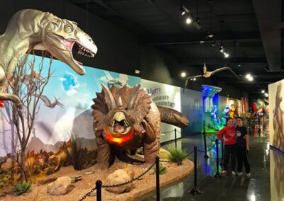 the-thing-arizona-aliens-vs-dinosaurs-museum-768x432
